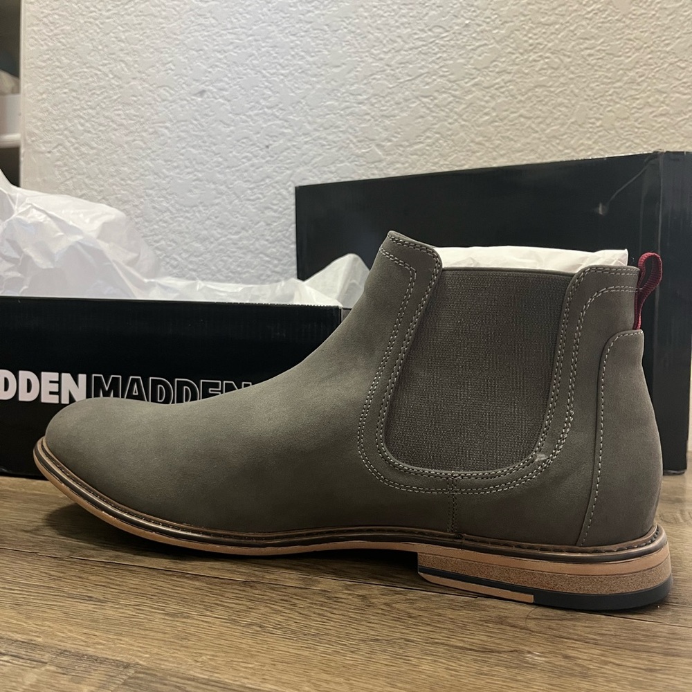 Gregory Men's Tan Chukka Boots